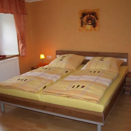 Ferienhaus-feinen Lierfeld